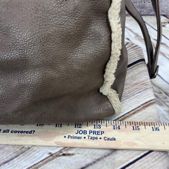 David Jones Paris Satchel Handbag Purse Bag Shearling Edge Tote Handle/s… - Picture 9 of 15